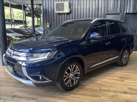 MITSUBISHI OUTLANDER 3.0 GT 4X4 V6 24V GASOLINA 4P AUTOMÁTICO MITSUBISHI OUTLANDER 3.0 GT 4X4 V6 24V GASOLINA 4P AUTOMÁTICO